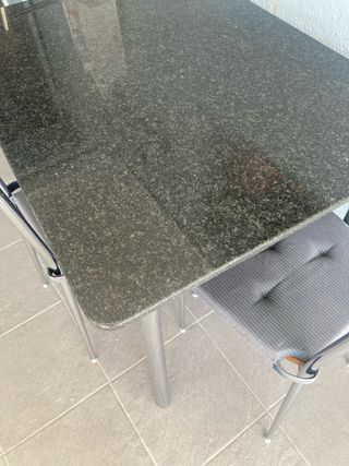 Mesa y sillas exterior