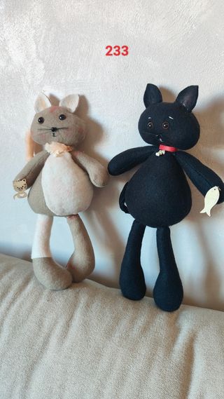 Gatos de peluche