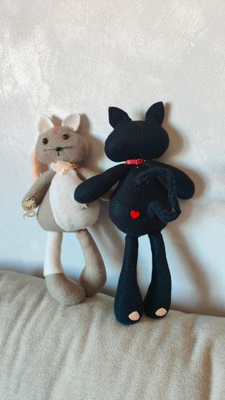 Gatos de peluche