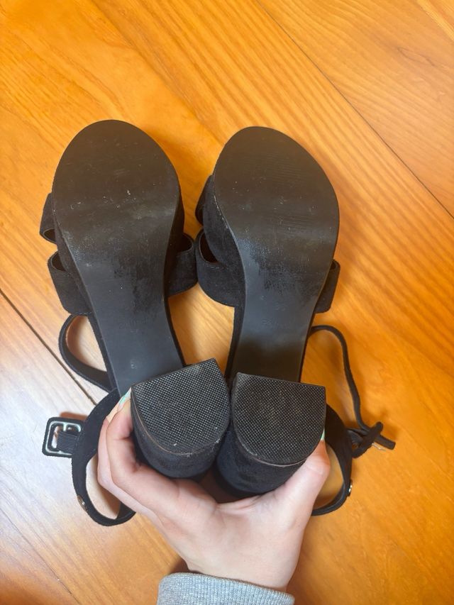 Sandalias con tacón talla 38