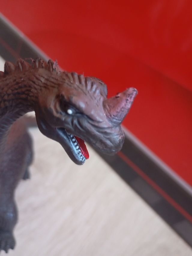 Dinosaurio Dos Cabezas