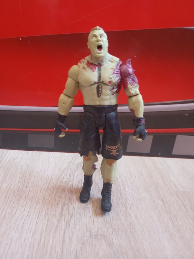 MUÑECO ZOMBI WWE