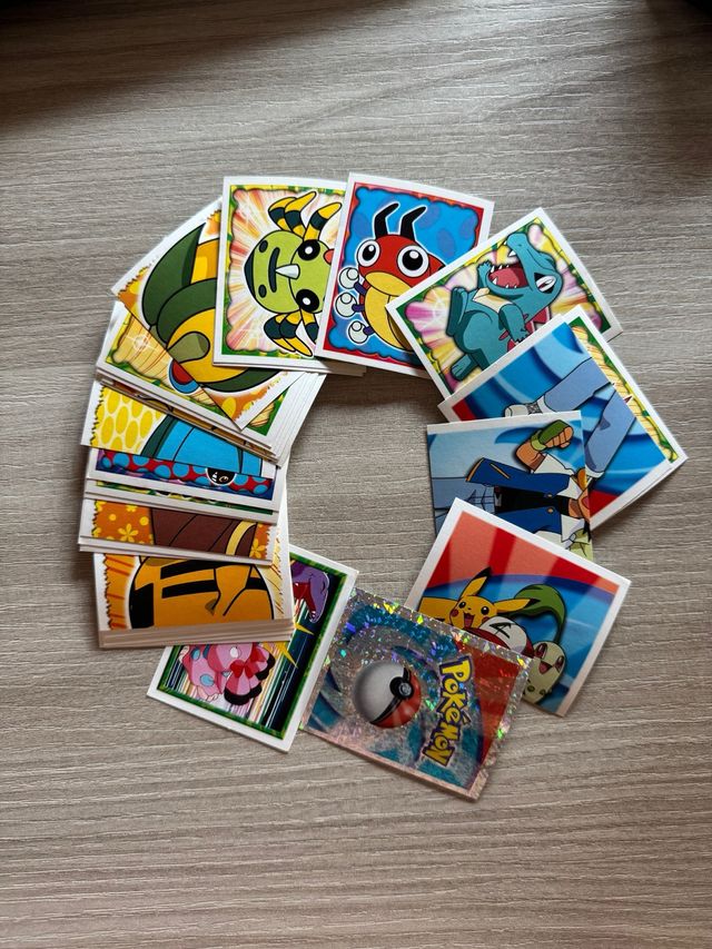 32 Figurine pokemon Merlin 2001