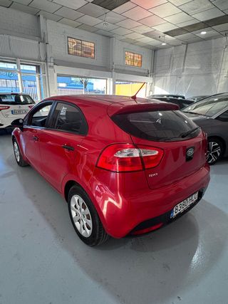 KIA RIO 2012  1.4 DIESEL 90 CV 