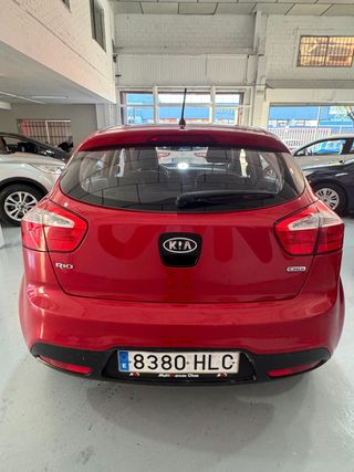 KIA RIO 2012  1.4 DIESEL 90 CV 