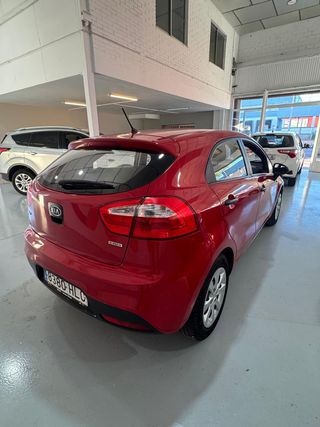 KIA RIO 2012  1.4 DIESEL 90 CV 