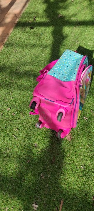 Mochila ,rosa con dibujos