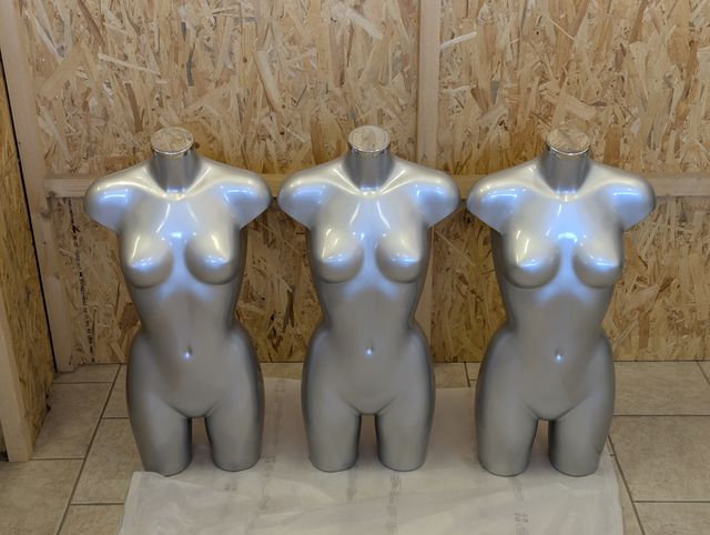 Manichini busti nuovi donna per abbigliamento