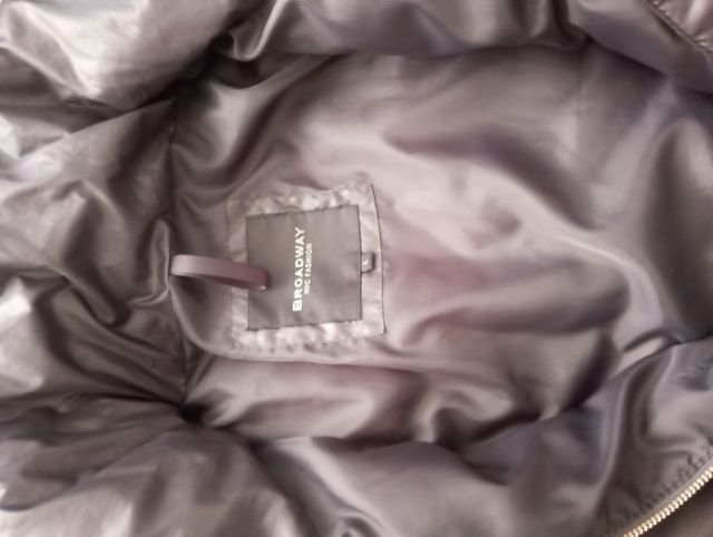 Abrigo acolchado Broadway NYC Fashion como nuevo