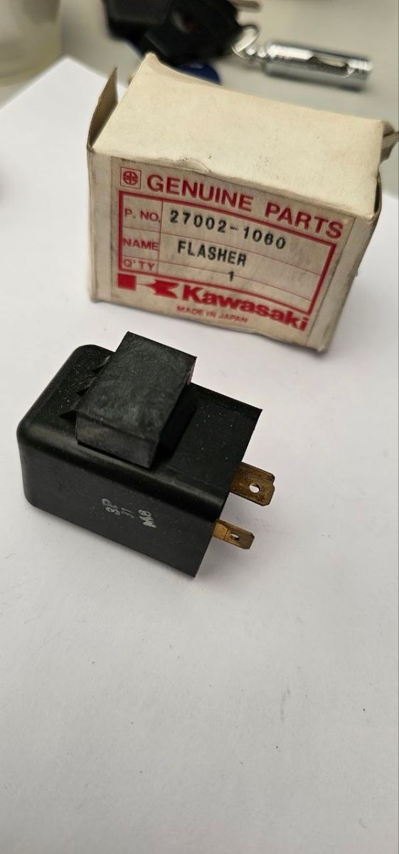 Relé intermitentes Kawasaki 