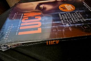 Dvd Lucy de Luc Beason