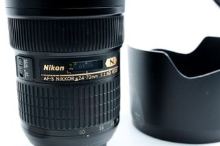 24-70 f2-8. NIKON FX