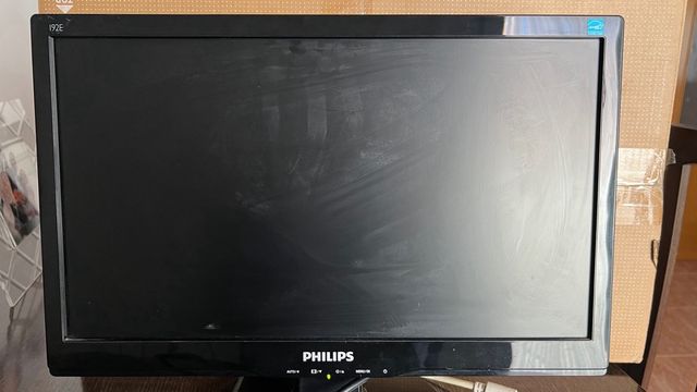 Monitor phillips 19”