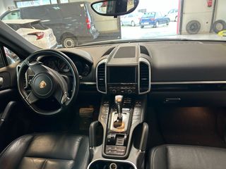 Porsche Cayenne 2012