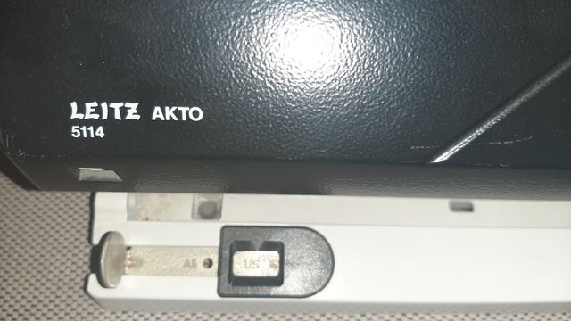 Perforadora de papel profesional 