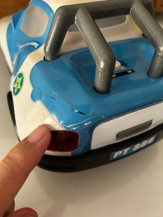 Coche patrulla teledirigido