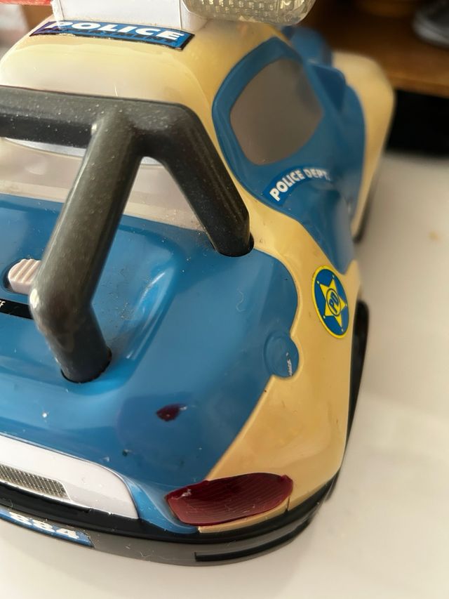 Coche patrulla teledirigido