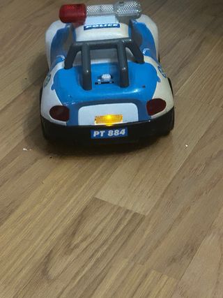 Coche patrulla teledirigido