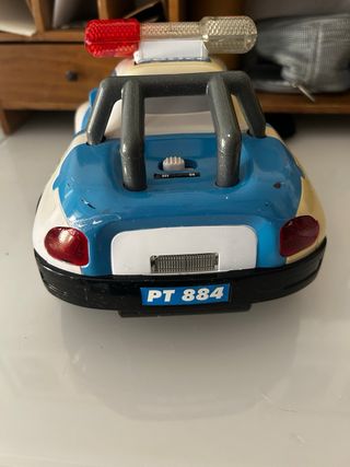 Coche patrulla teledirigido