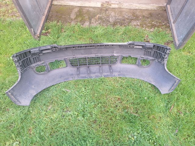 Defensa Audi A4 2004