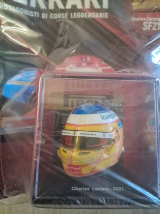 Caschi dei piloti ferrari
