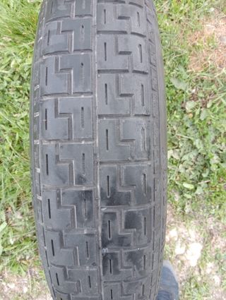 Llanta de galleta para Ford Focus.