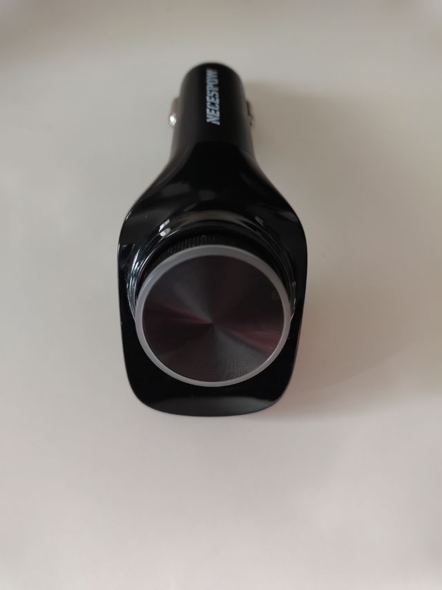 Trasmettitore FM bluetooth per auto