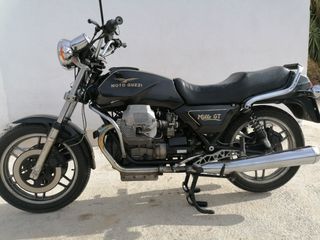 Moto clasica Motoguzzi Mille Gt