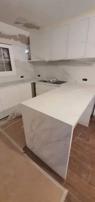 Encimeras de cocina porcelánico mármol granito etc