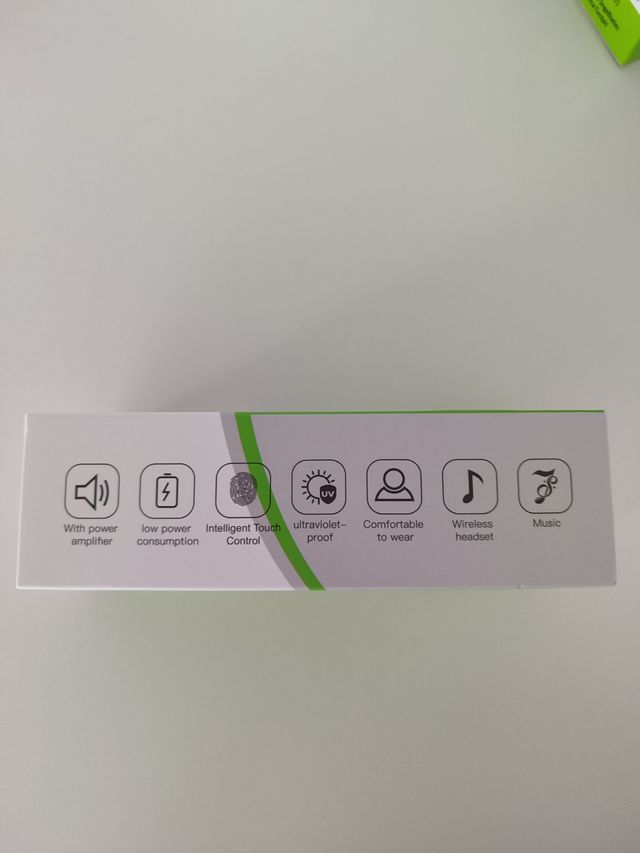 Carga USB ,con música ,llamadas por bluetooth .
