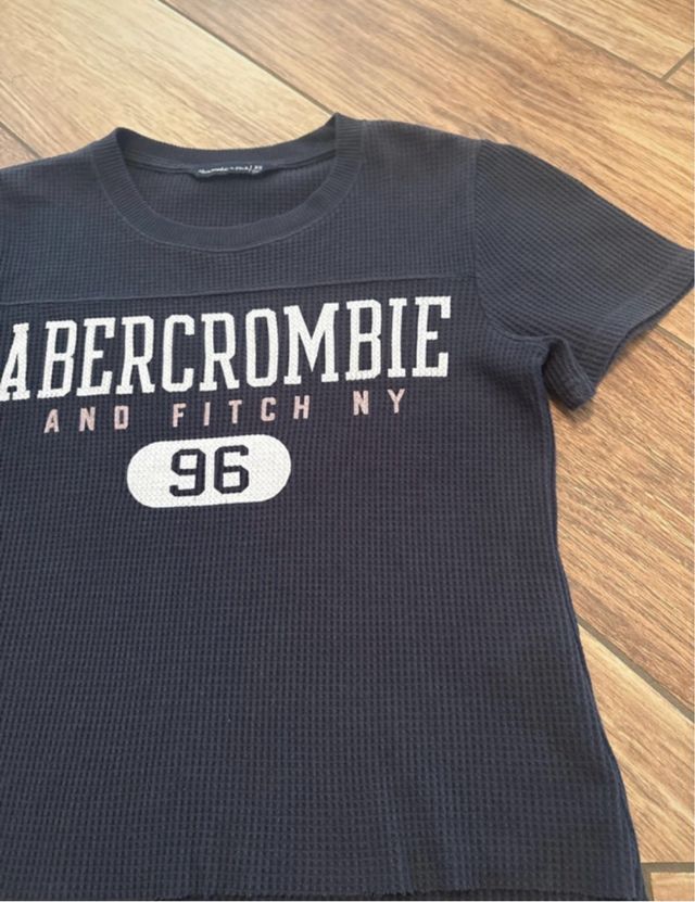 Maglietta blu Abercrombie  Fitch