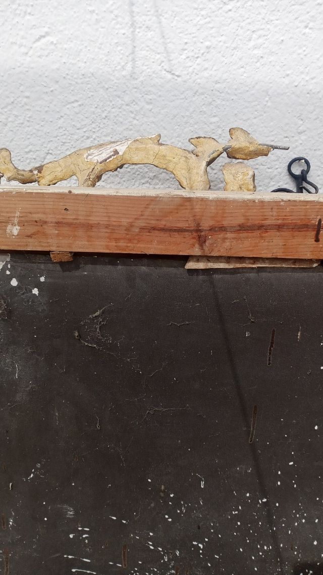 Espejo cornucopia en madera dorada