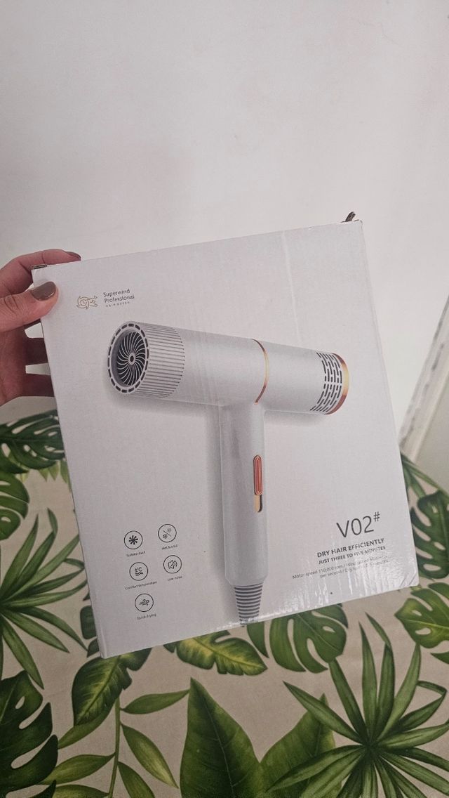 Secador Súper Moderno Iónico Negro nuevo