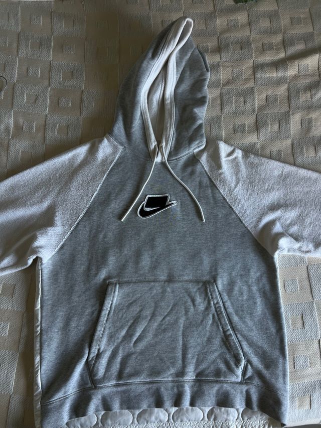 Sudadera Nike Sports “White and Grey”