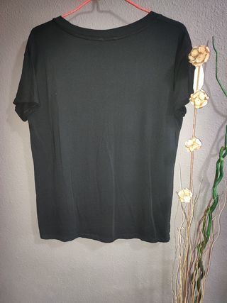 Camiseta manga corta cuello en V 