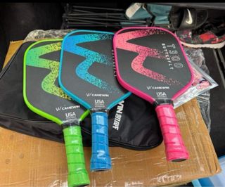 Red Pickleball y palas 