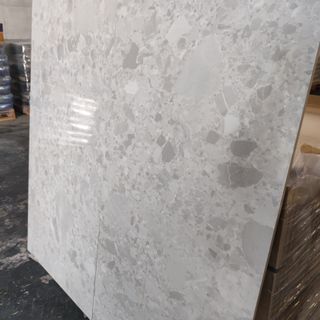 Lote de 120m2 azulejo piedra porcelánico gris     