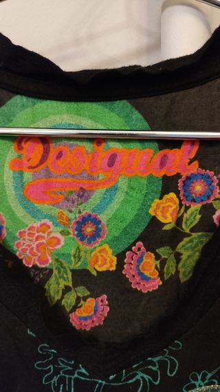 Camiseta de desigual 