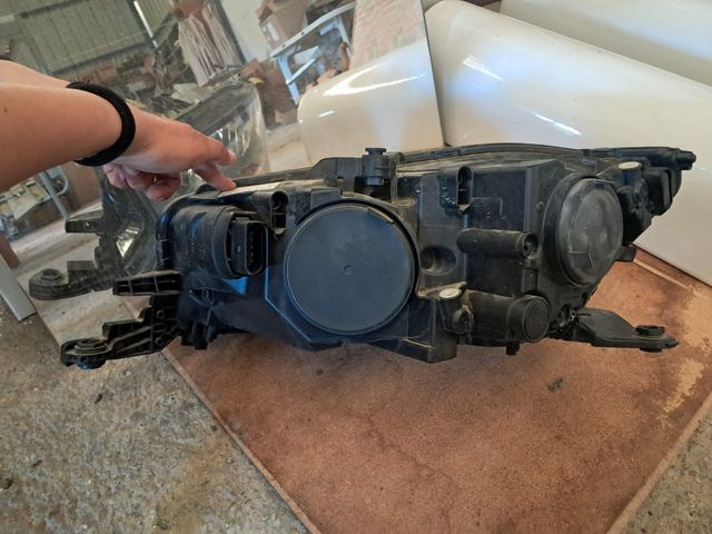 Faro delantero derecho skoda fabia III