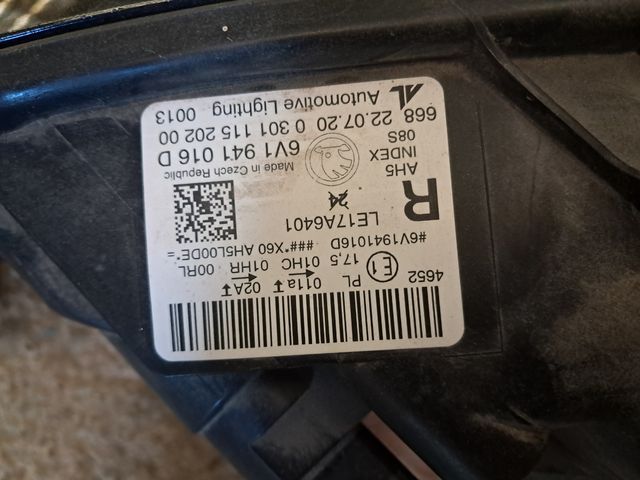 Faro delantero derecho skoda fabia III