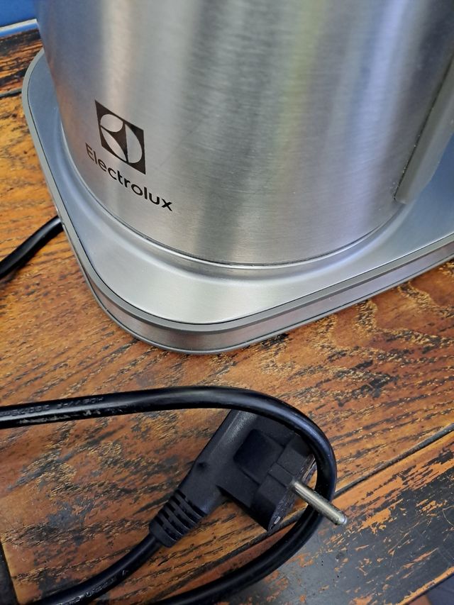 Electrolux EEWA7800 Bollitore elettrico