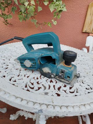 Cepillo eléctrico carpintero 