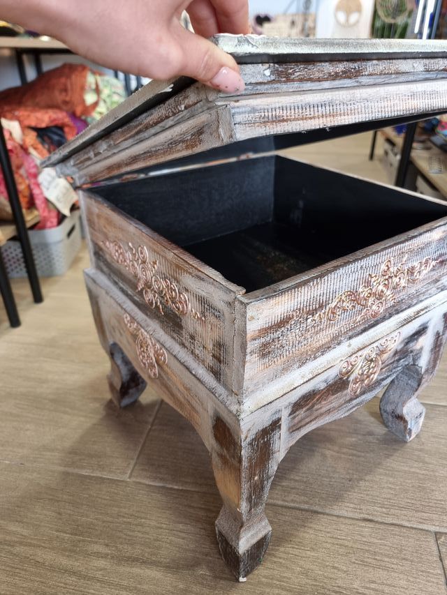 Mesa de Indonesia - Hecha a Mano