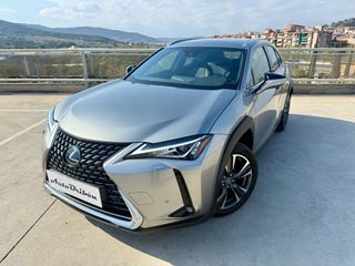 Lexus UX 2021