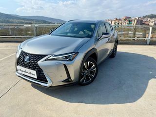 Lexus UX 2021