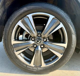 Lexus UX 2021