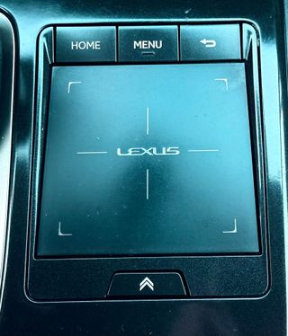 Lexus UX 2021