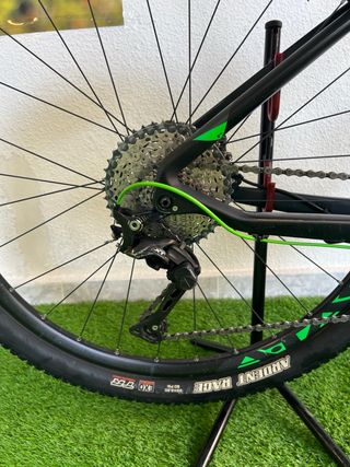 Bicicleta de montaña Cube carbon xt 29