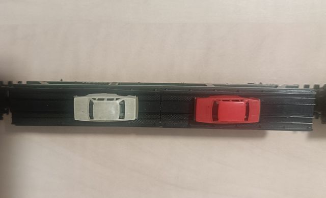 Locomotora y vagones de mercancías