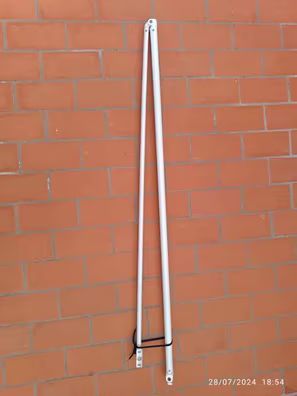 Brazo articulado de toldo